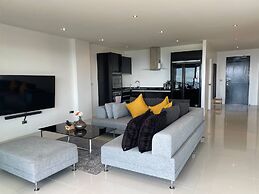 A26 - 2 Bdr Condo, Stunning Sea View, Karon Beach