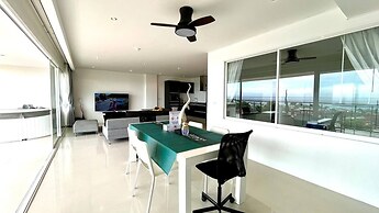 A26 - 2 Bdr Condo, Stunning Sea View, Karon Beach