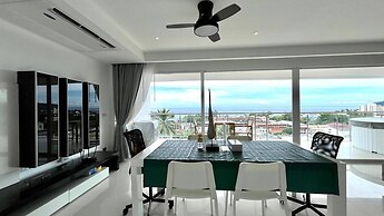 A26 - 2 Bdr Condo, Stunning Sea View, Karon Beach