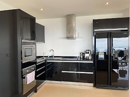 A26 - 2 Bdr Condo, Stunning Sea View, Karon Beach