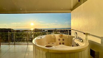 A26 - 2 Bdr Condo, Stunning Sea View, Karon Beach