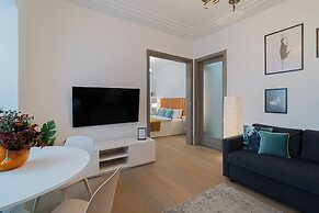Top-Floor Romanian Athenae 2BR Apartment, Quiet City Views