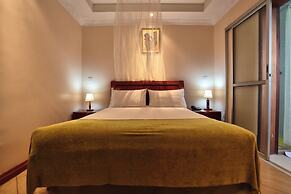 Sakinas Luxury Suites
