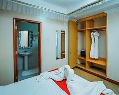 Sakinas Luxury Suites