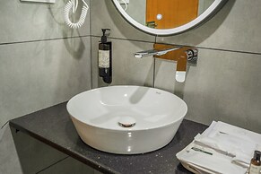 Madras Chronicle Bay Resort & Spa