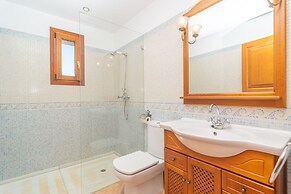 Cas General - Villa With Pool