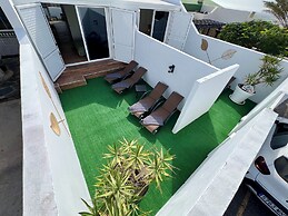 Sea View Bungalow with Communal Pool