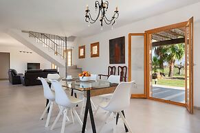 Es Regalo - Villa With Private Pool