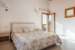 Es Regalo - Villa With Private Pool