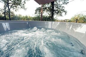 Wellness Lodge Hottub