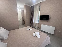Silver 44 Hotel