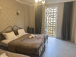 Silver 44 Hotel