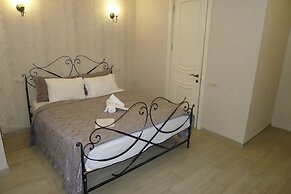 Silver 44 Hotel
