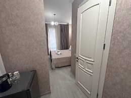 Silver 44 Hotel