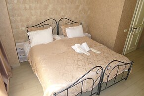 Silver 44 Hotel