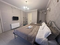 Silver 44 Hotel