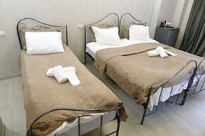 Silver 44 Hotel