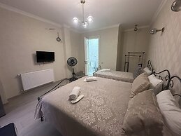 Silver 44 Hotel