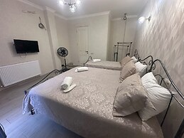 Silver 44 Hotel