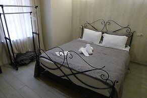 Silver 44 Hotel