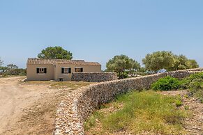 Peaceful Villa With Sea Views