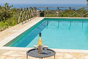 Peaceful Villa With Sea Views