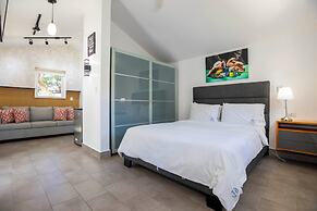 Villa Twelve27