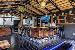 Villa Twelve27