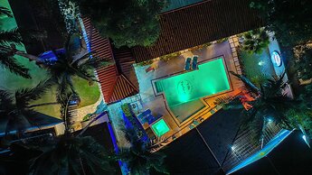 Villa Twelve27