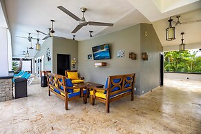 Villa Twelve27