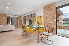 Can Font - Villa With Private Pool