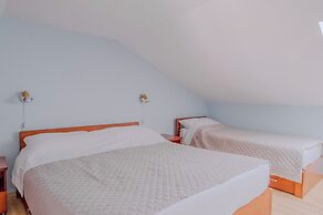 Hotel R