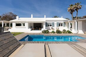 Villa in Menorca With Private Pool & Beach Access