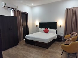 Saffron Inn