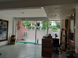 Saffron Inn