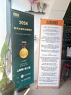 JJBRO HOSTELL