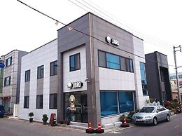 JJBRO HOSTELL