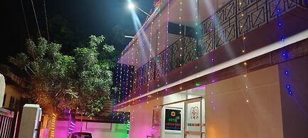 Hotel Lavish Inn