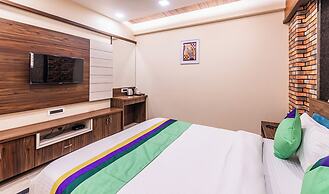 Lemon Wood Suites