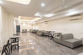 Saavi Hotel Sector- 45