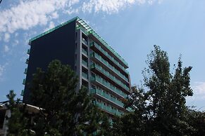 Dreamside Apartments