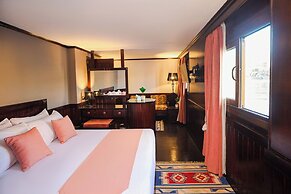YOU Cairo Nile View Hotel
