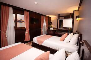 YOU Cairo Nile View Hotel