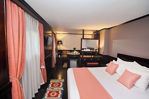 YOU Cairo Nile View Hotel
