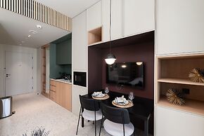 Chic Studio w Burj Khalifa View Balcony