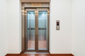 Hotel Good Luck by JMD Group