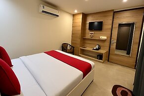Hotel Good Luck by JMD Group