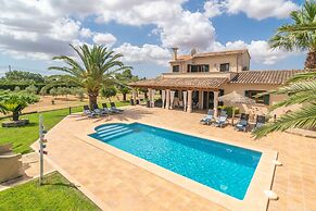 Villa in Llucmajor With Pool and Jacuzzi