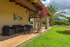 Villa in Llucmajor With Pool and Jacuzzi