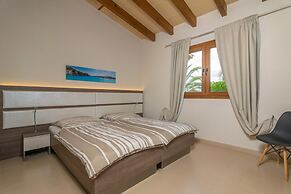 Villa in Llucmajor With Pool and Jacuzzi